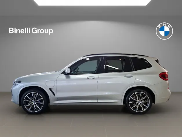 BMW X3 30e xDrive SAG