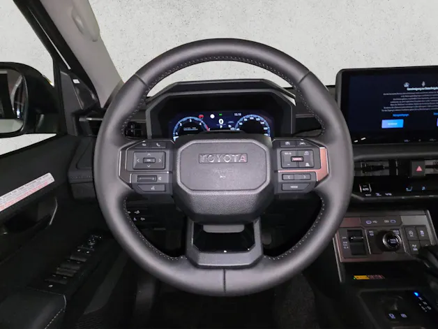 Toyota Hilux Double Cab.-Pick-up 2.8 D-4D MHEV 204 Invincible