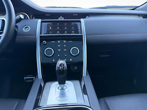Fahrzeugbild LAND ROVER Discovery Sport 2.0 Si4 250 R-Dynamic SE 5+2 Sitze