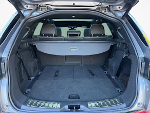 https://vehicle.imgix.net/4450462/8a4d073d-b221-40ee-b1bc-68ec96c18dfc.jpg