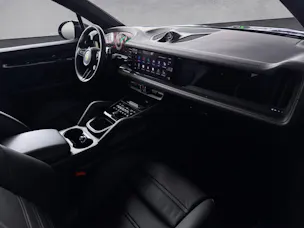 PORSCHE Cayenne GTS