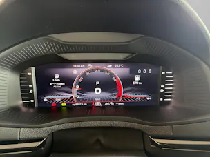 SKODA Karoq 1.5 TSI SportLine DSG