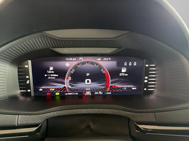 SKODA Karoq 1.5 TSI SportLine DSG
