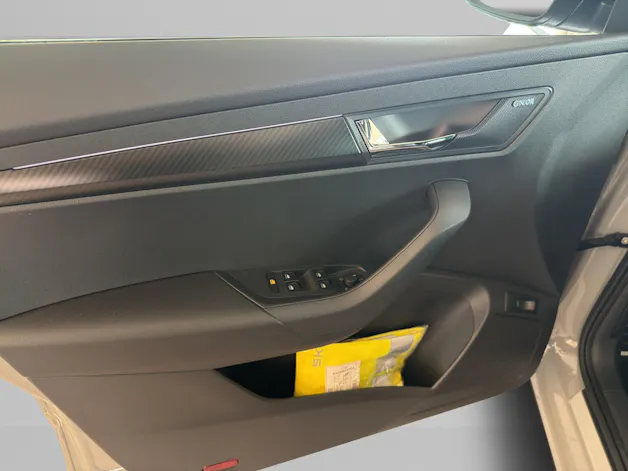 SKODA Karoq 1.5 TSI SportLine DSG