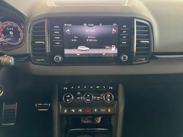 SKODA Karoq 1.5 TSI SportLine DSG