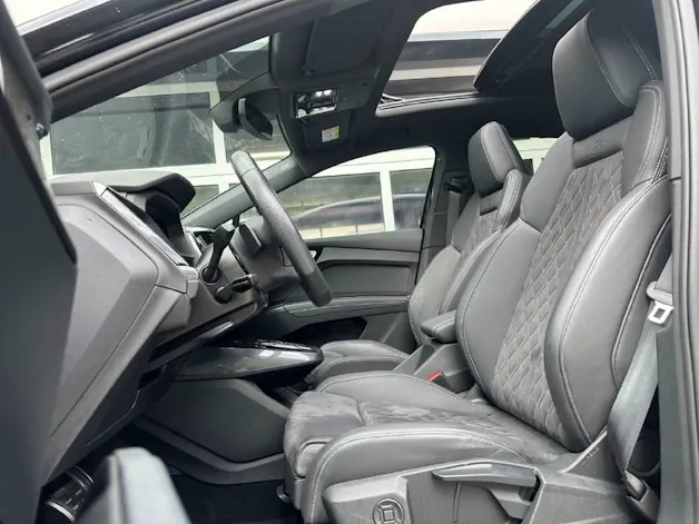 AUDI Q4 e-tron Sportback 50 quattro (CH)