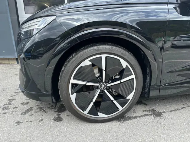 AUDI Q4 e-tron Sportback 50 quattro (CH)