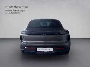 PORSCHE Macan Turbo