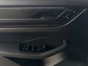 PORSCHE Macan Turbo