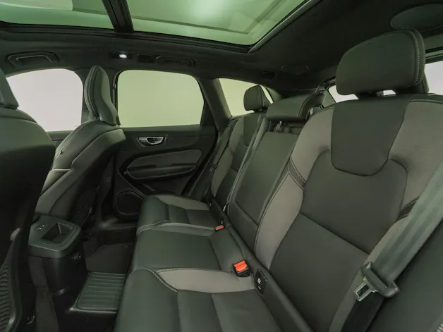 VOLVO XC60 2.0 T6 TE Ultimate Dark eAWD