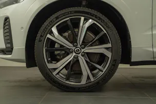 VOLVO XC60 2.0 T6 TE Ultimate Dark eAWD
