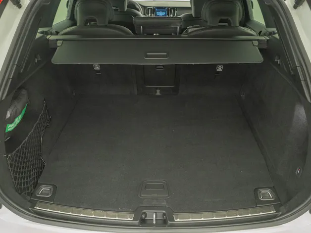 VOLVO XC60 2.0 T6 TE Ultimate Dark eAWD