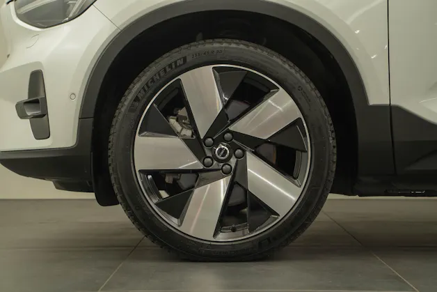 VOLVO C40 E80 Ultimate AWD