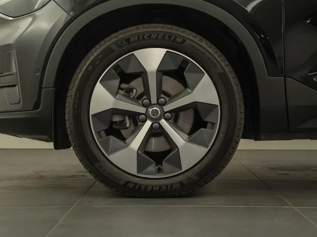 VOLVO XC40 2.0 B4 MH Plus Dark