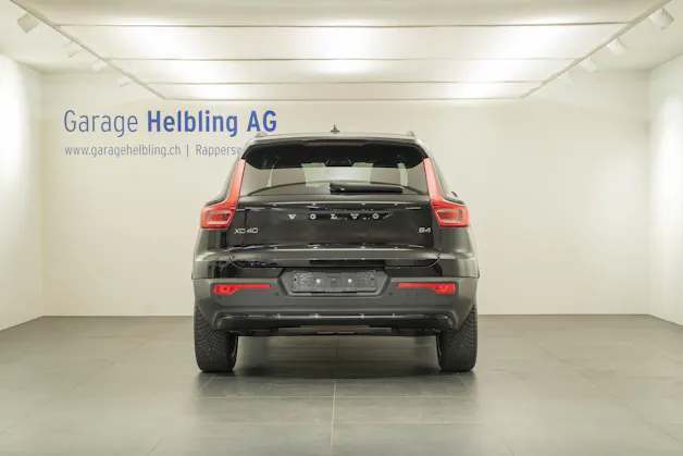 VOLVO XC40 2.0 B4 MH Plus Dark