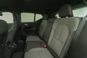VOLVO XC40 2.0 B4 MH Plus Dark