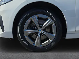 BMW 223d Active Tourer xDrive U06 (CH) AHK 📍