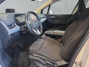BMW 223d Active Tourer xDrive U06 (CH) AHK 📍
