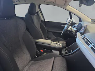 BMW 223d Active Tourer xDrive U06 (CH) AHK 📍