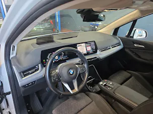 BMW 223d Active Tourer xDrive U06 (CH) AHK 📍