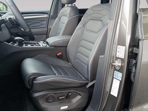 VW Touareg 3.0 TDI R-Line Final Edition Tiptronic