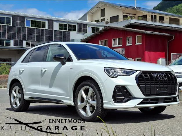 AUDI Q3 40 TDI S line quattro S-tronic *AHK+8-fach bereift*