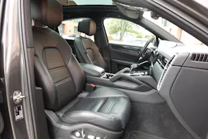 PORSCHE Cayenne Coupé E-Hybrid "*CH Auto * Sièges Chauffants * Tempomat Adaptatif * Caméra 360' * Phares LED*"