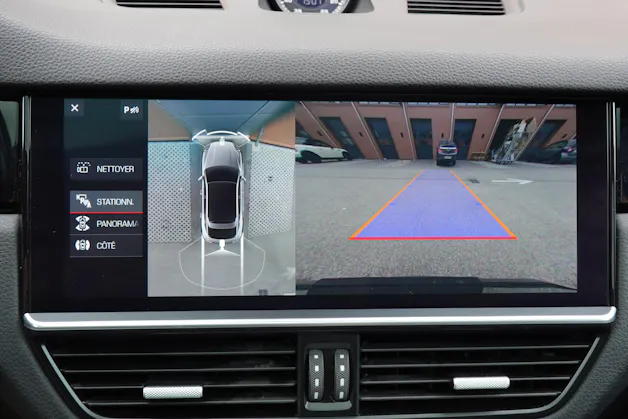 PORSCHE Cayenne Coupé E-Hybrid "*CH Auto * Sièges Chauffants * Tempomat Adaptatif * Caméra 360' * Phares LED*"