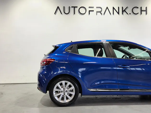 RENAULT Clio 1.6 E-Tech Intens