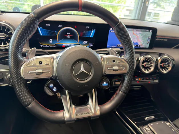MERCEDES-BENZ A 35 AMG 4Matic