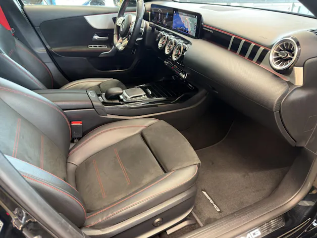 MERCEDES-BENZ A 35 AMG 4Matic