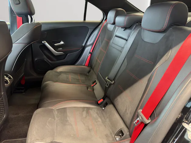 MERCEDES-BENZ A 35 AMG 4Matic