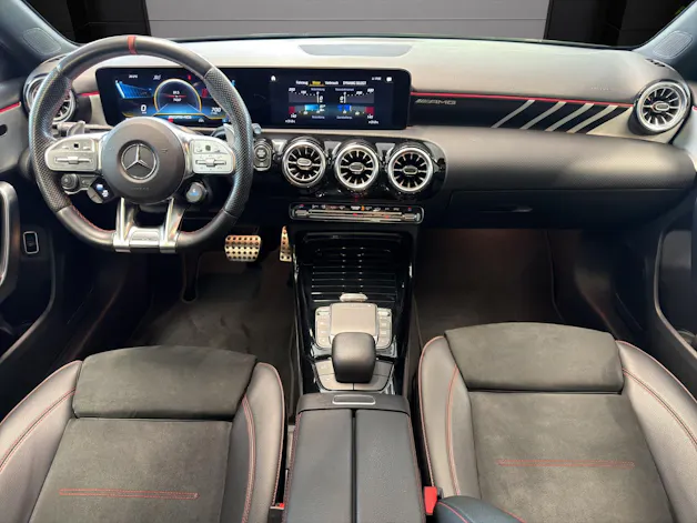 MERCEDES-BENZ A 35 AMG 4Matic