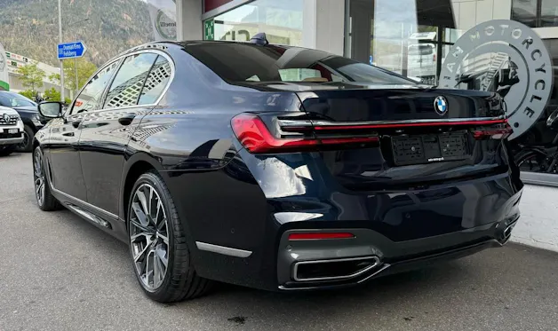 BMW 750i xDrive Steptronic M Sport