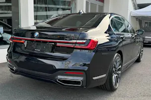 BMW 750i xDrive Steptronic M Sport