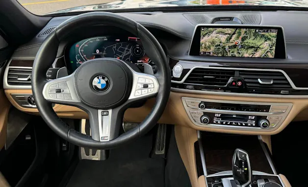 BMW 750i xDrive Steptronic M Sport