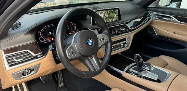 BMW 750i xDrive Steptronic M Sport