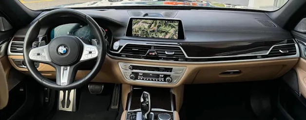 BMW 750i xDrive Steptronic M Sport