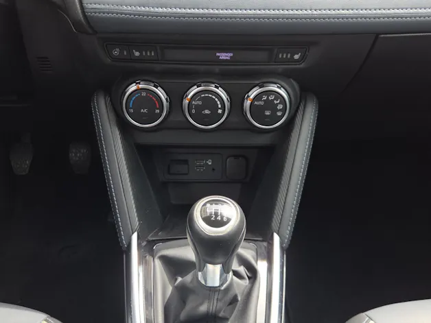 MAZDA 2 SKYACTIV-G 90 Mild Hybrid Revolution