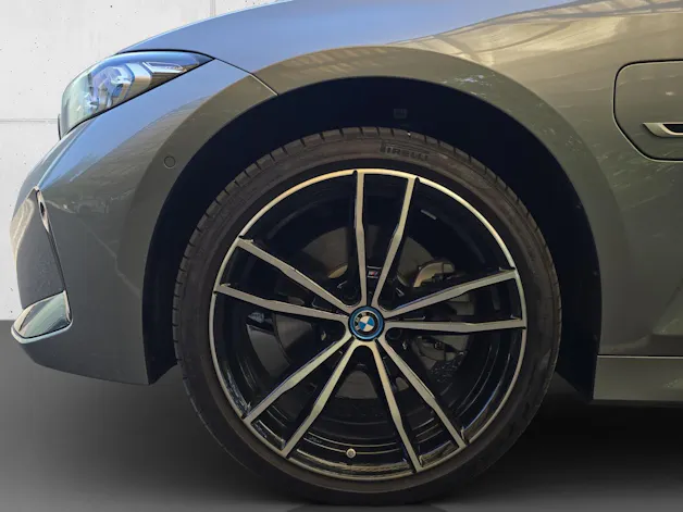 BMW 330e xDr Tour M Sport