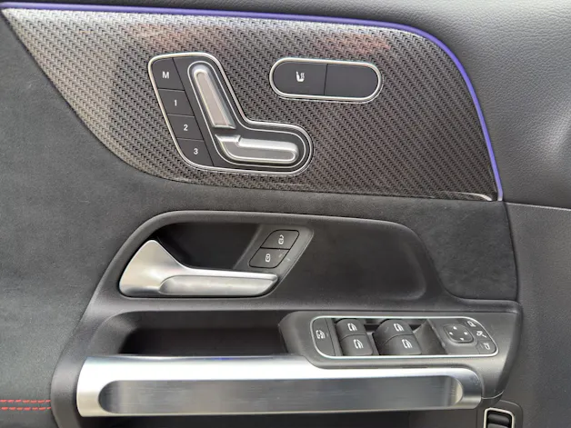 MERCEDES-BENZ GLB 200 7G-Tronic