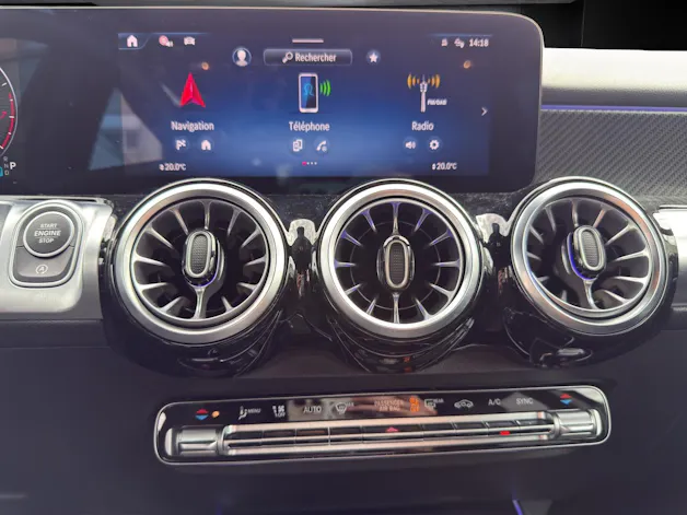 MERCEDES-BENZ GLB 200 7G-Tronic