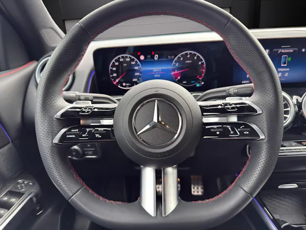 MERCEDES-BENZ GLB 200 7G-Tronic