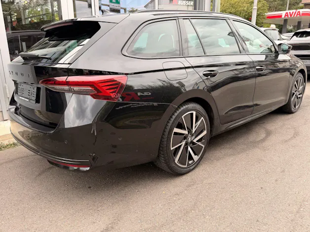 SKODA Octavia Combi 1.5 TSI mHEV 150PS Sportline ***PANORAMA- SCHIEBEDACH***