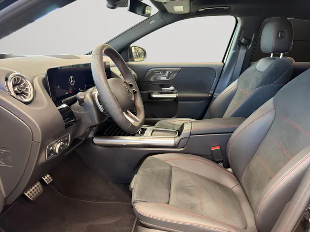 MERCEDES-BENZ GLA 220 4Matic 8G-DCT