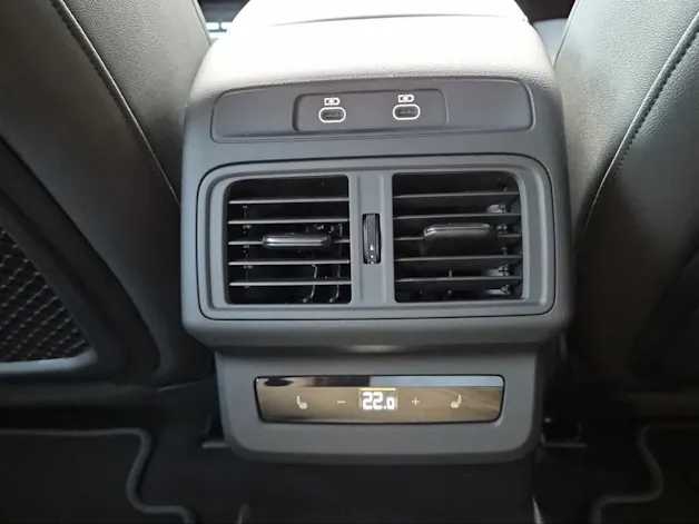 AUDI Q5 e-hybrid quattro 270 kW S-tronic Mythosschwarz Metallic
