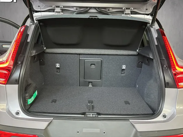 VOLVO EX40 82kWh Twin Motor Performance AWD Ultra