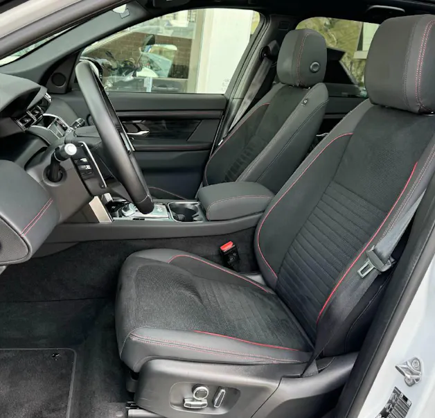 Land Rover Discovery Sport R Dyn P290 2.0 Si4 MHEV Black Edition AT9