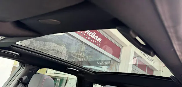 Land Rover Discovery Sport R Dyn P290 2.0 Si4 MHEV Black Edition AT9