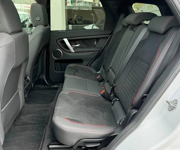 Land Rover Discovery Sport R Dyn P290 2.0 Si4 MHEV Black Edition AT9